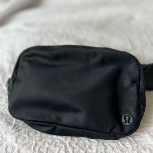 Black lululemon everywhere belt bag
